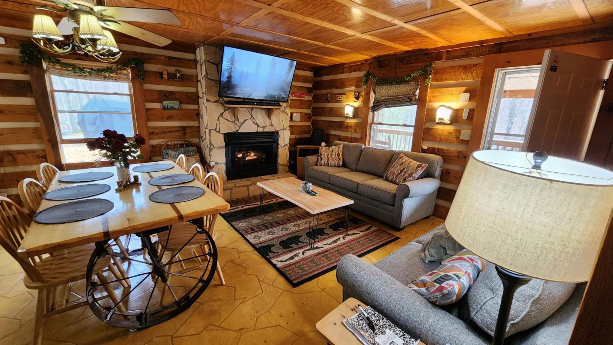 Rustic * Sevierville