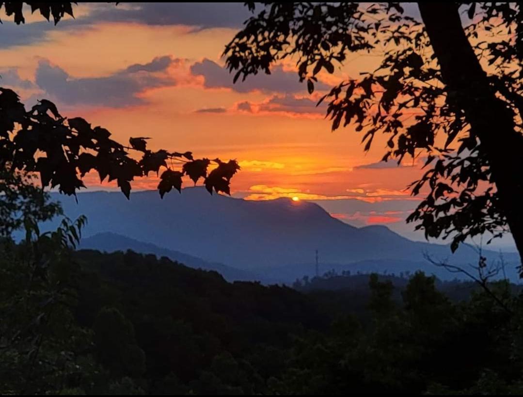 Rustic * Sevierville